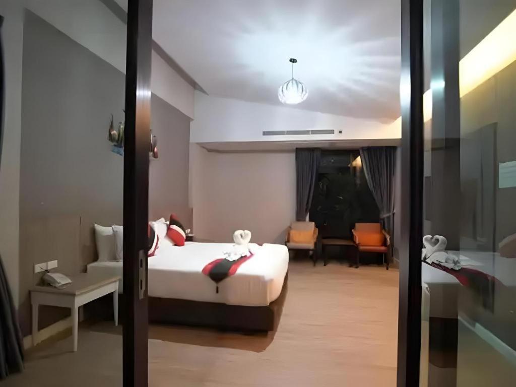 Ban Hat Lek Chatnipa Beach Resort By Morseng מראה חיצוני תמונה